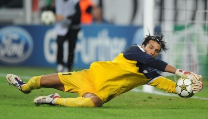 开云官网-世界排名争夺战之夜，范戴克进攻端无人可挡