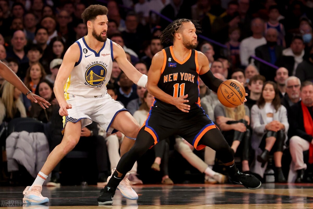 掘金轻取尼克斯，高诗岩带队取胜