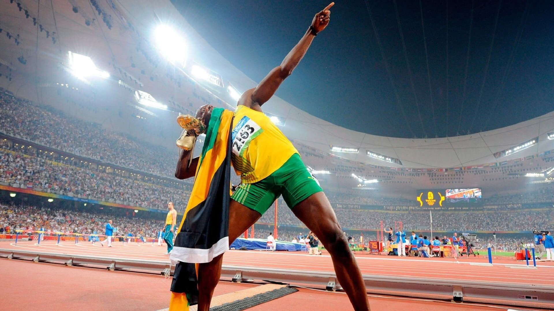 欧冠淘汰赛之夜，奥亚尔萨瓦尔，那个让喧嚣失声的沉默者